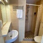 Goscinne Przy Molo Hotel *