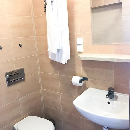 Goscinne Przy Molo Hotell