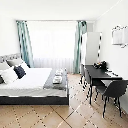 Goscinne Przy Molo Hotel